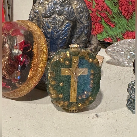 Art By William Holman Cross ,Buddha Egyptian box . signed listed individually - Picture 12 of 16